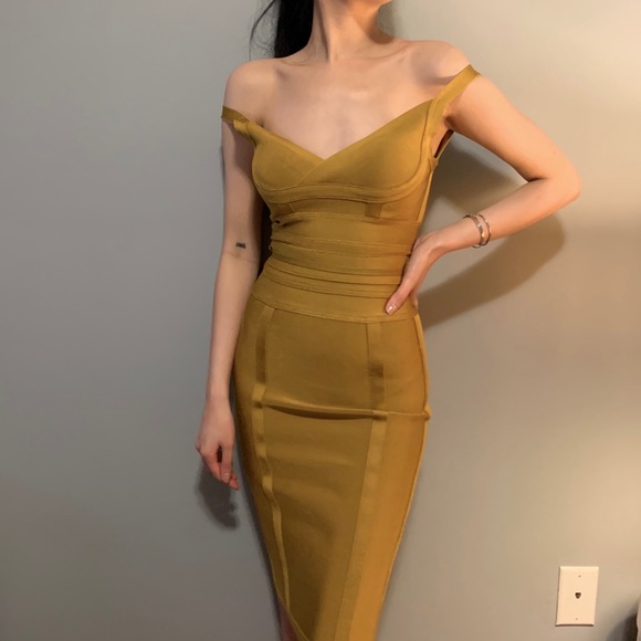 House of CB Dresses & Skirts - HOUSE OF CB Bodycon Dress